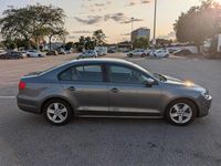 Gebraucht VW Jetta Comfortline 140 PS (102 kW) 2011 Grau Limousine