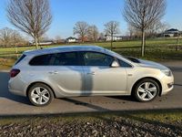 Gebraucht Opel Astra Style 140 PS (102 kW) 2015 Silber Kombi