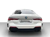 Gebraucht BMW 440 374 PS (275 kW) 2022 Mineralweiss metallic Coupé