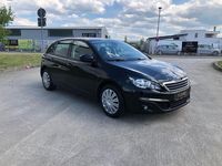 Gebraucht Peugeot 308 Active 125 PS (91 kW) 2014 Schwarz Limousine
