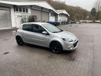 Gebraucht Renault Clio IV Dynamique 88 PS (64 kW) 2012 Silber Limousine