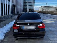 Gebraucht BMW 320 170 PS (125 kW) 2007 Schwarz Limousine