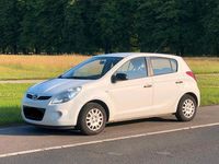 Gebraucht Hyundai i20 Edition 78 PS (57 kW) 2010 Weiß Kleinwagen