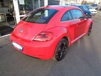 Gebraucht VW Beetle Design 105 PS (77 kW) 2012 Rot Kleinwagen