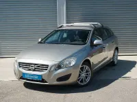Gebraucht Volvo V60 Kinetic 163 PS (119 kW) 2010 Gold Kombi