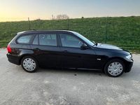 Gebraucht BMW 318 143 PS (105 kW) 2010 Schwarz Kombi