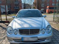Gebraucht Mercedes E320 220 PS (161 kW) 2002 Silber Limousine
