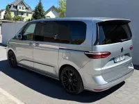 Gebraucht VW Multivan 204 PS (150 kW) 2024 Silber Van / Kleinbus