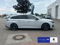 Neu Peugeot 308 Allure 136 PS (100 kW) 2026 Weiß Kombi