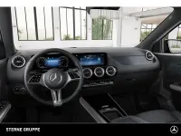 Gebraucht Mercedes GLA180 Progressive 136 PS (100 kW) 2026 Unilack nachtschwarz SUV