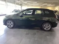 Gebraucht BMW 220 Active Tourer Luxury Line 170 PS (125 kW) 2025 Gruen Van / Kleinbus