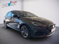 Neu Hyundai i30 Advantage 101 PS (74 kW) 2025 Grün Limousine
