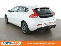 Gebraucht Volvo V40 Ocean Race 190 PS (139 kW) 2016 Weiß Limousine