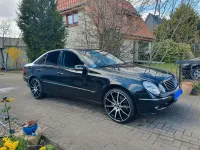 Gebraucht Mercedes E350 Avantgarde 272 PS (200 kW) 2005 Schwarz Limousine