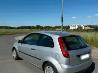 Gebraucht Ford Fiesta 70 PS (51 kW) 2003 Silber Kleinwagen