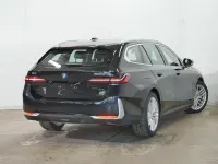 Gebraucht BMW 530e Sport Line 299 PS (219 kW) 2025 Schwarz Kombi