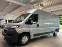 Gebraucht Peugeot Boxer 131 PS (96 kW) 2017 Silber Van