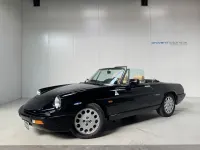Gebraucht Alfa Romeo Spider 122 PS (89 kW) 1991 Schwarz Cabrio