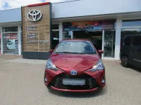 Gebraucht Toyota Yaris Comfort 101 PS (74 kW) 2017 Tokiorot perleffekt Kleinwagen