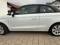 Gebraucht Audi A1 Attraction 140 PS (102 kW) 2014 Weiß Kleinwagen