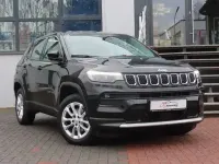 Käytetty Jeep Compass 131 HP (96 kW) 2024 Musta Katumaasturi