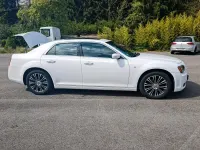 Second-hand Chrysler 300C 363 CP (266 kW) 2013 Alb Berlinǎ