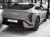 Neu Kia EV4 Comfort 150 kW (204 PS) 2025 Morgenbrise grau Kleinwagen