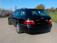 Second-hand Mercedes E280 177 CP (130 kW) 2004 Negru Break