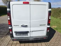 Gebraucht Renault Trafic 120 PS (88 kW) 2015 Weiß Van / Kleinbus