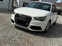 Używany Audi A1 Attraction 86 KM (63 kW) 2011 Biały Hatchback