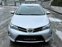 Gebraucht Toyota Auris 132 PS (97 kW) 2015 Silber Limousine
