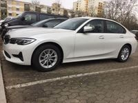 Gebraucht BMW 320 190 PS (139 kW) 2019 Weiß Limousine