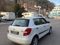 Gebraucht Skoda Fabia 70 PS (51 kW) 2009 Weiß Kleinwagen