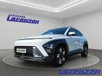 Gebraucht Hyundai Kona Prime 199 PS (146 kW) 2024 Serenity white / mic (weiss) SUV