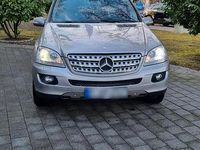 Gebraucht Mercedes ML320 224 PS (164 kW) 2006 Silber SUV