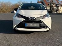 Gebraucht Toyota Aygo 72 PS (52 kW) 2018 Weiß Kleinwagen