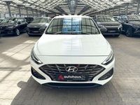 Gebraucht Hyundai i30 120 PS (88 kW) 2021 Weiß Limousine