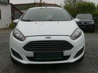 Gebraucht Ford Fiesta Trend 82 PS (60 kW) 2013 Weiß Kleinwagen