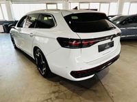 Gebraucht VW Passat R-line 150 PS (110 kW) 2025 Weiß Kombi