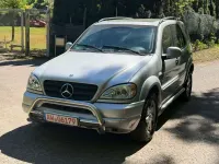 Second-hand Mercedes ML430 272 CP (200 kW) 2000 Argintiu SUV