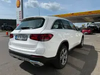 Gebraucht Mercedes GLC300e 306 PS (225 kW) 2021 Weiß SUV
