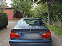 Gebraucht BMW 318 116 PS (85 kW) 2001 Blau Limousine