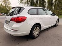 Używany Opel Astra Edition 140 KM (102 kW) 2014 Biały Kombi