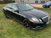 Gebraucht Mercedes E300 235 PS (172 kW) 2011 Schwarz Limousine