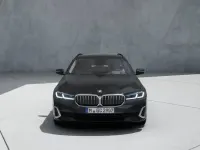 Gebraucht BMW 530 Luxury Line 286 PS (210 kW) 2023 Grau Kombi