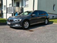 Gebraucht VW Passat 125 PS (91 kW) 2018 Grau Kombi