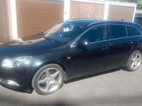 Usado Opel Insignia Active 160 HP (117 kW) 2013 Preto Carrinha