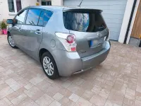 Gebraucht Toyota Verso 147 PS (108 kW) 2010 Beige Van / Kleinbus