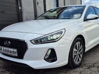 Gebraucht Hyundai i30 140 PS (102 kW) 2017 Weiß Limousine