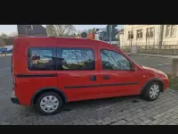 Gebraucht Opel Combo 99 PS (72 kW) 2016 Rot Van / Kleinbus